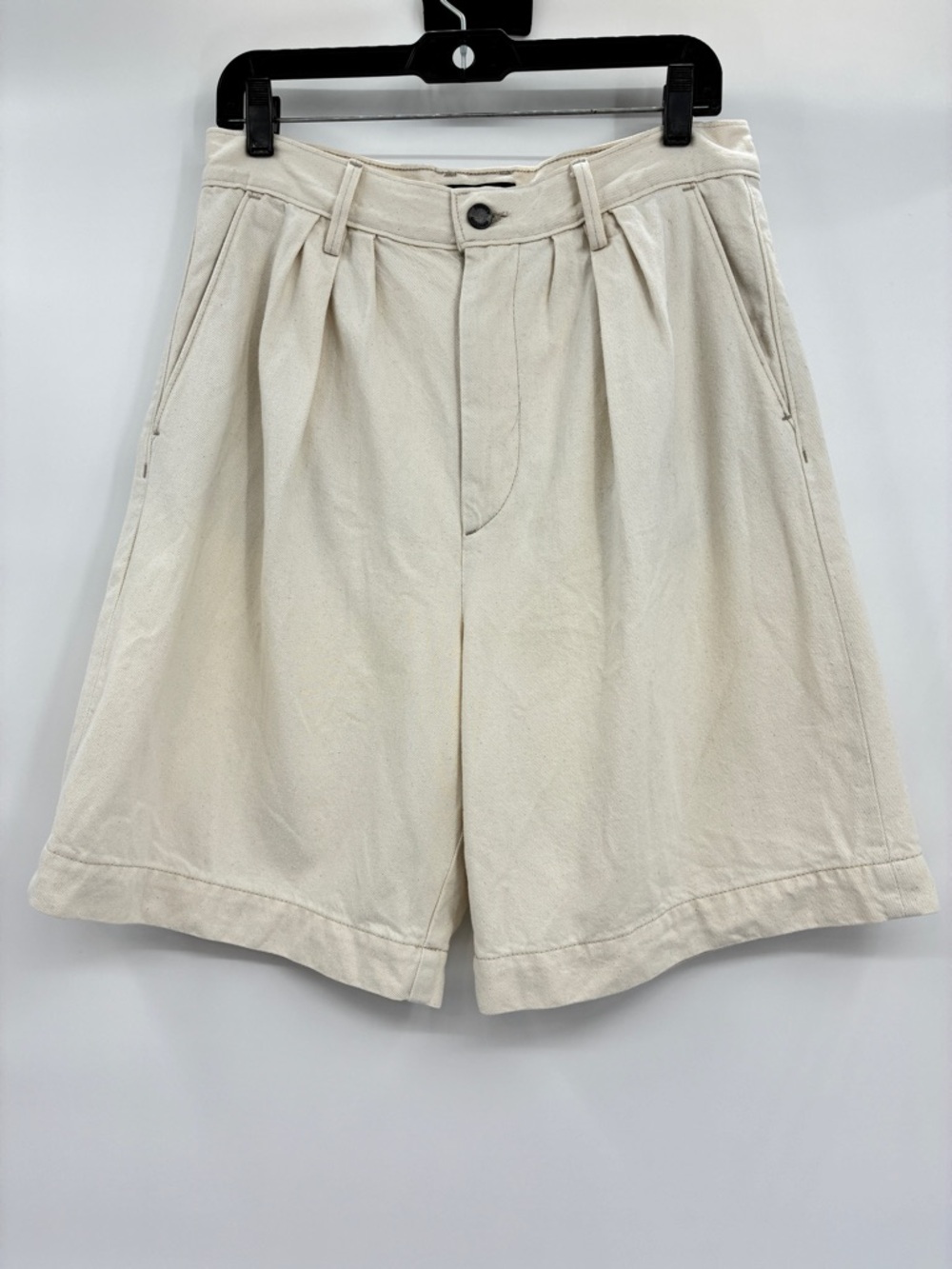 Banana Republic Womens Pleated Cotton Ecru Bermuda Shorts Preppy Elegant Size 29